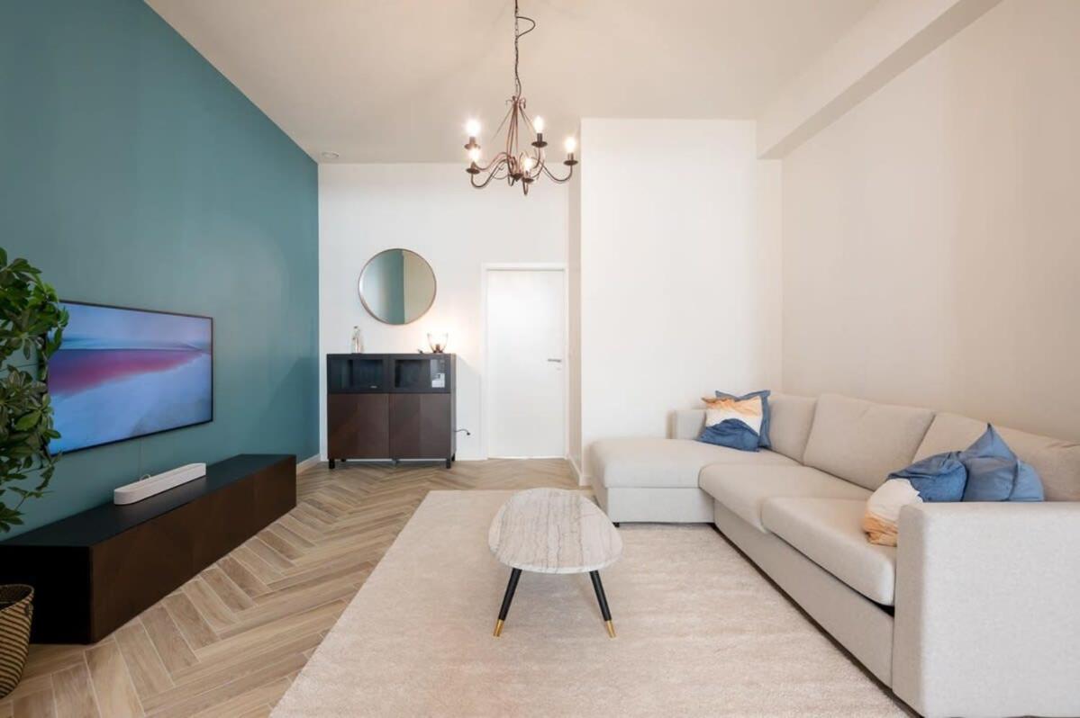 Beautiful Renovated Apartment In An Authentic Building Ostend Exterior photo