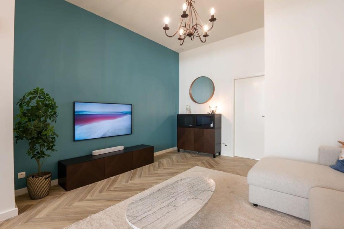 Beautiful Renovated Apartment In An Authentic Building Ostend Exterior photo